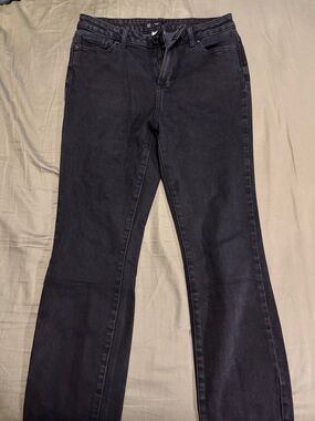 Women’s Straight-Leg Jeans in Washed Black